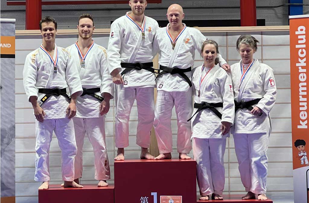 PETER EN JELLE BEHALEN GOUD EN ZILVER OP NK